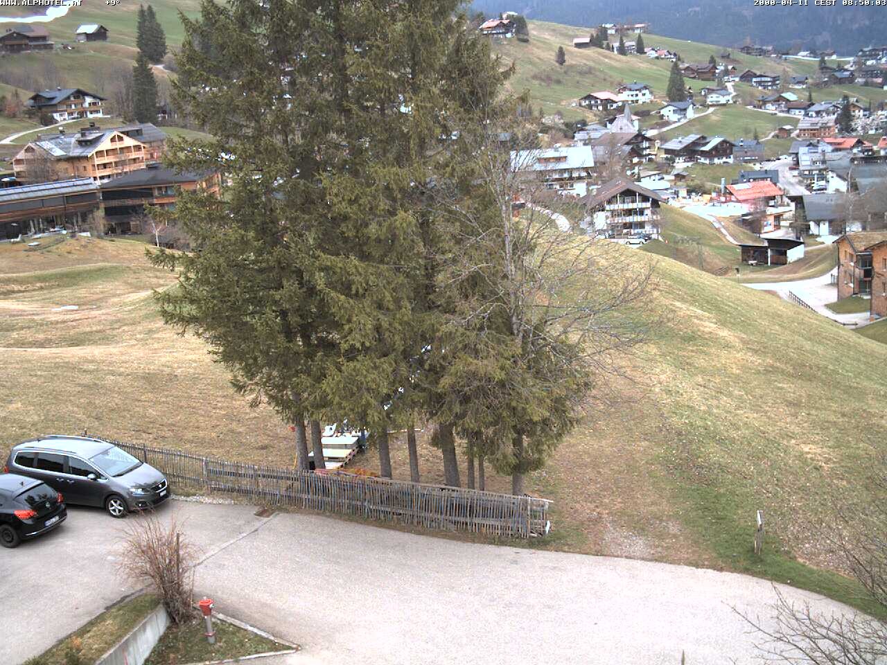 Archived image Webcam Hotel "Alphotel" at Kleinwalsertal