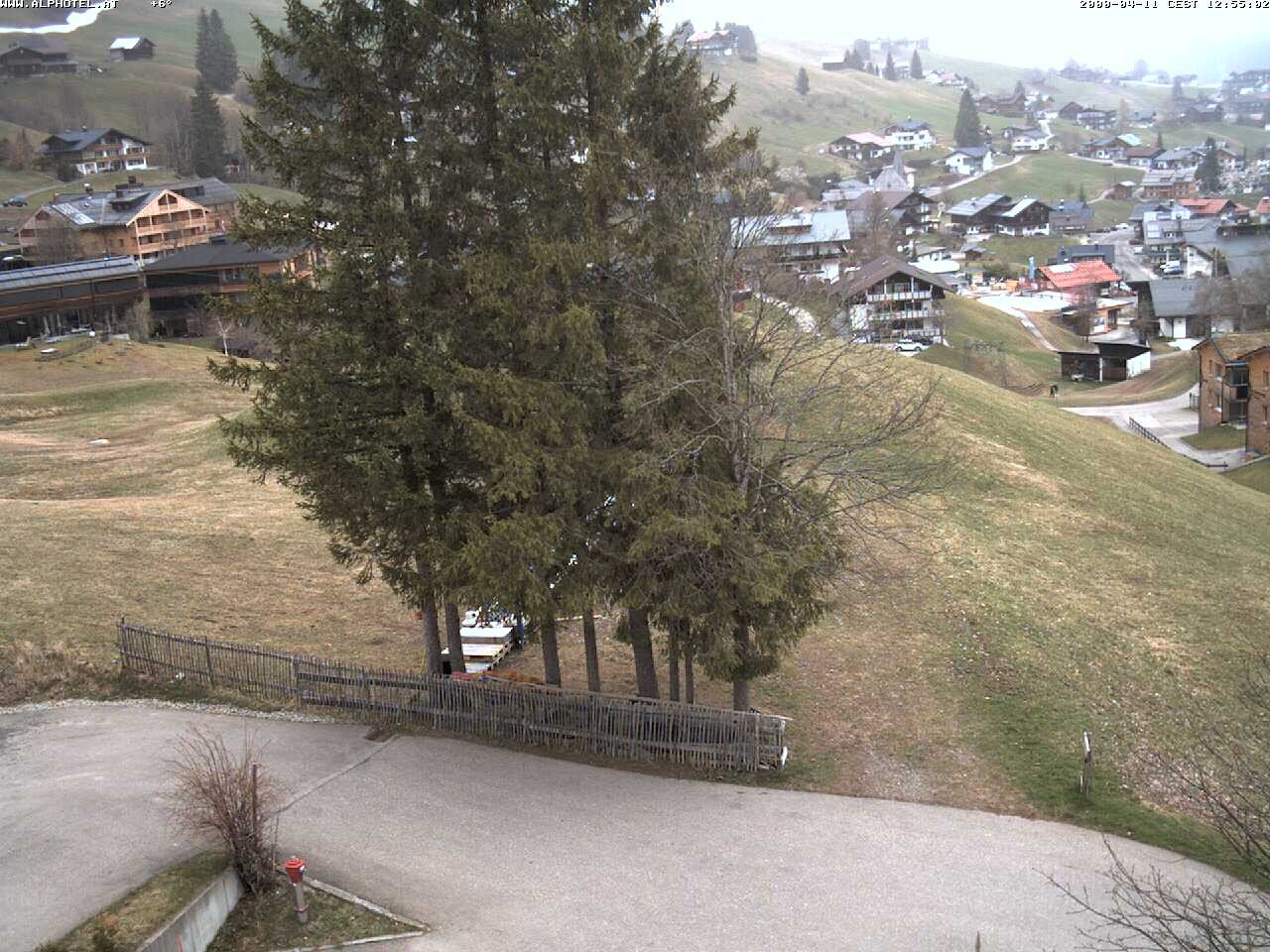 Archived image Webcam Hotel "Alphotel" at Kleinwalsertal