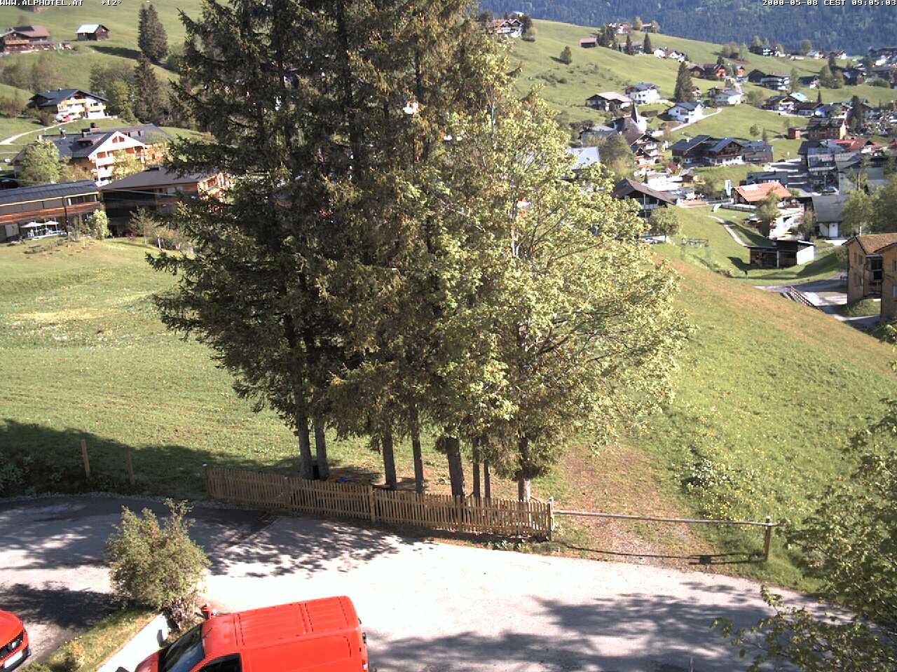 Archived image Webcam Hotel "Alphotel" at Kleinwalsertal