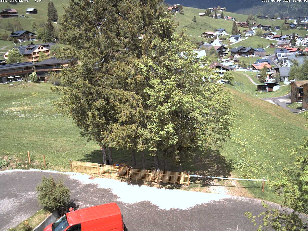 Archived image Webcam Hotel "Alphotel" at Kleinwalsertal