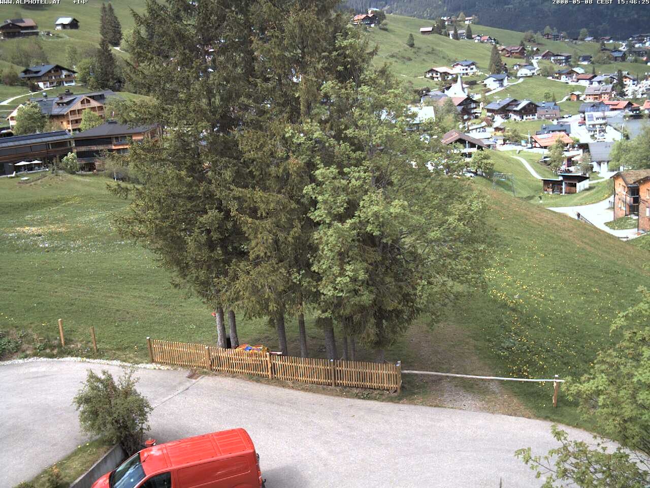 Archived image Webcam Hotel "Alphotel" at Kleinwalsertal