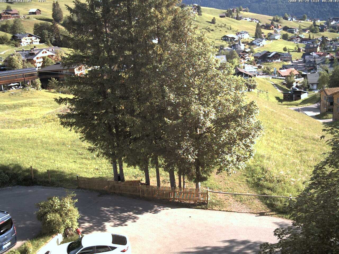 Archived image Webcam Hotel "Alphotel" at Kleinwalsertal