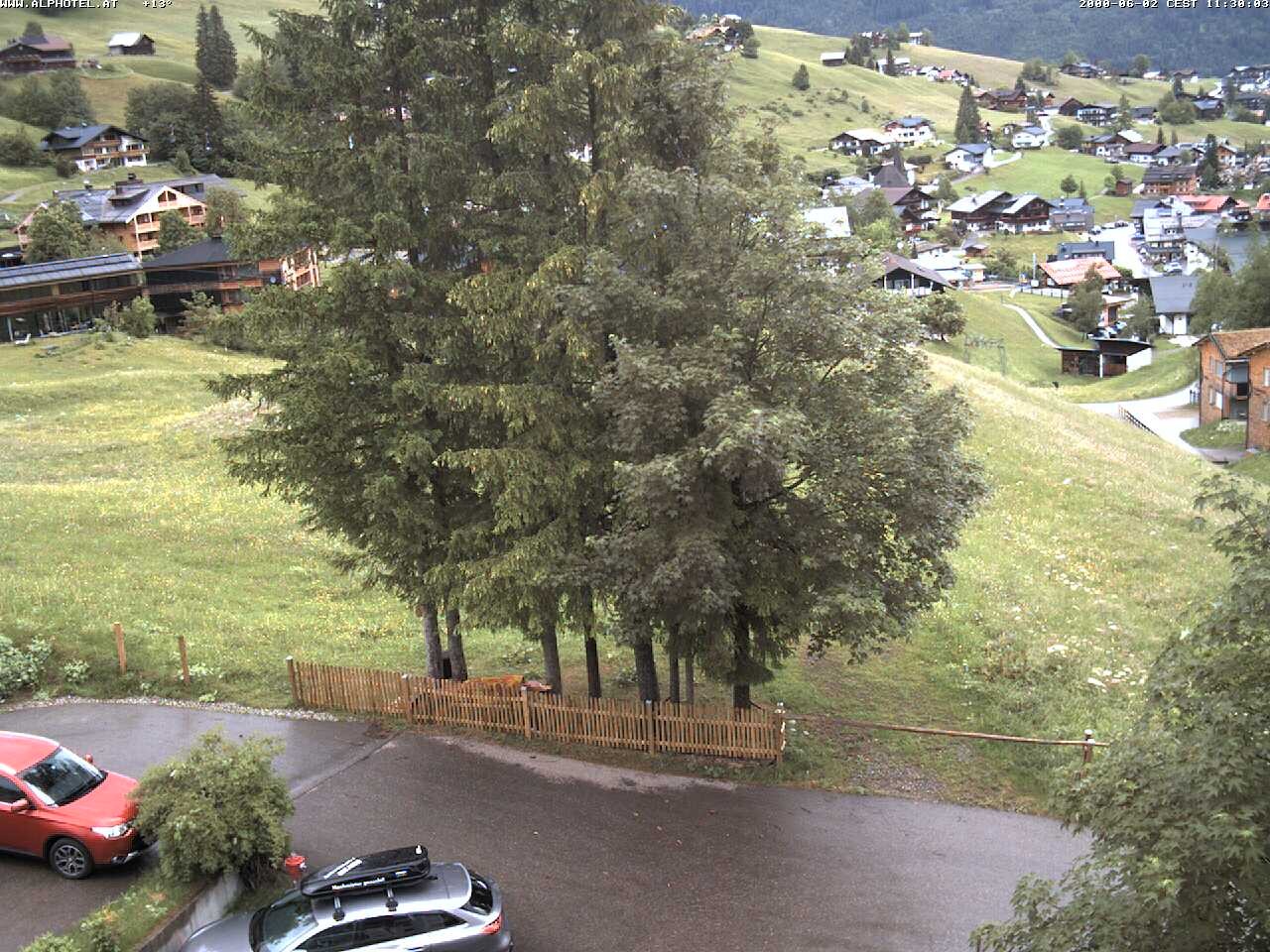 Archived image Webcam Hotel "Alphotel" at Kleinwalsertal