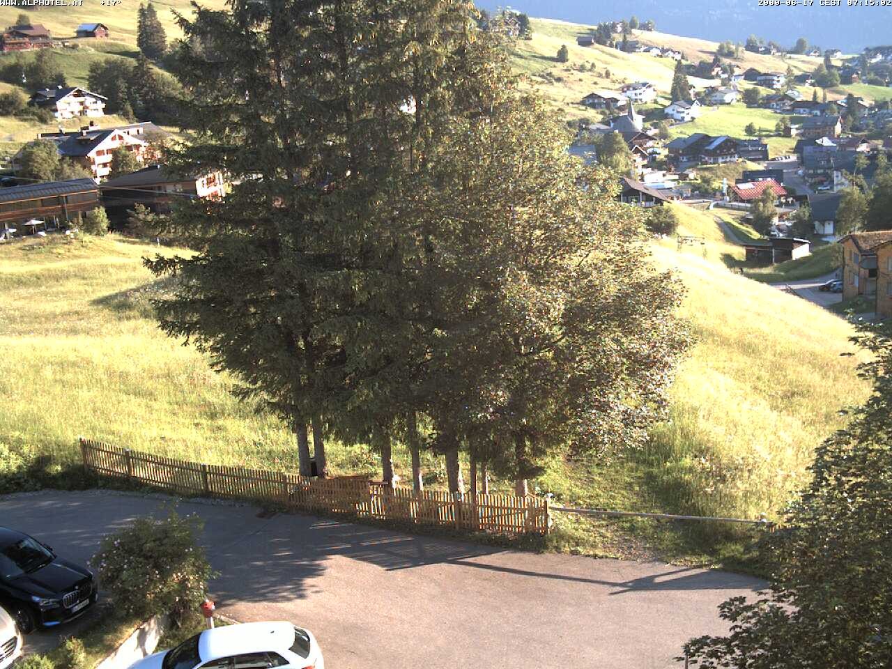 Archived image Webcam Hotel "Alphotel" at Kleinwalsertal