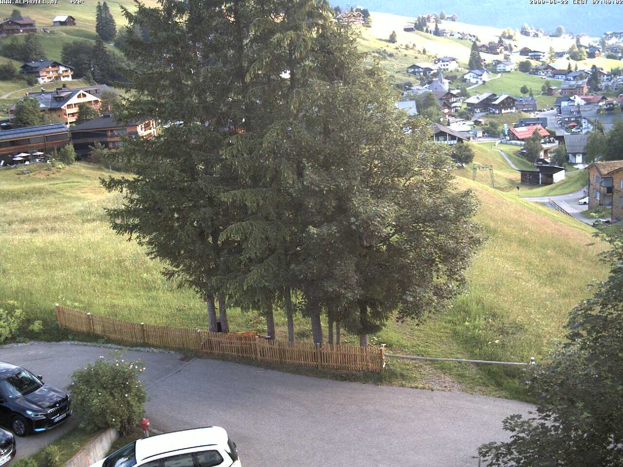 Archived image Webcam Hotel "Alphotel" at Kleinwalsertal