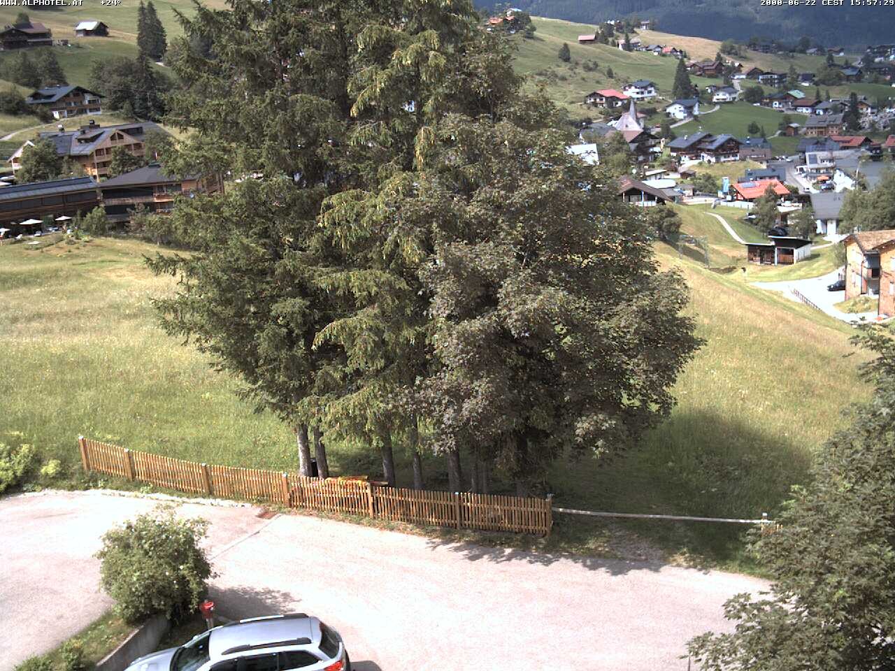 Archived image Webcam Hotel "Alphotel" at Kleinwalsertal