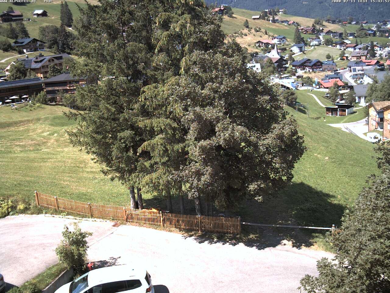Archived image Webcam Hotel "Alphotel" at Kleinwalsertal