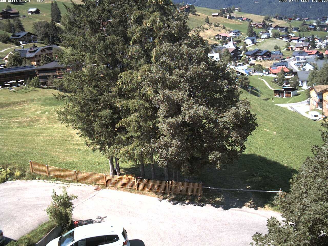Archived image Webcam Hotel "Alphotel" at Kleinwalsertal