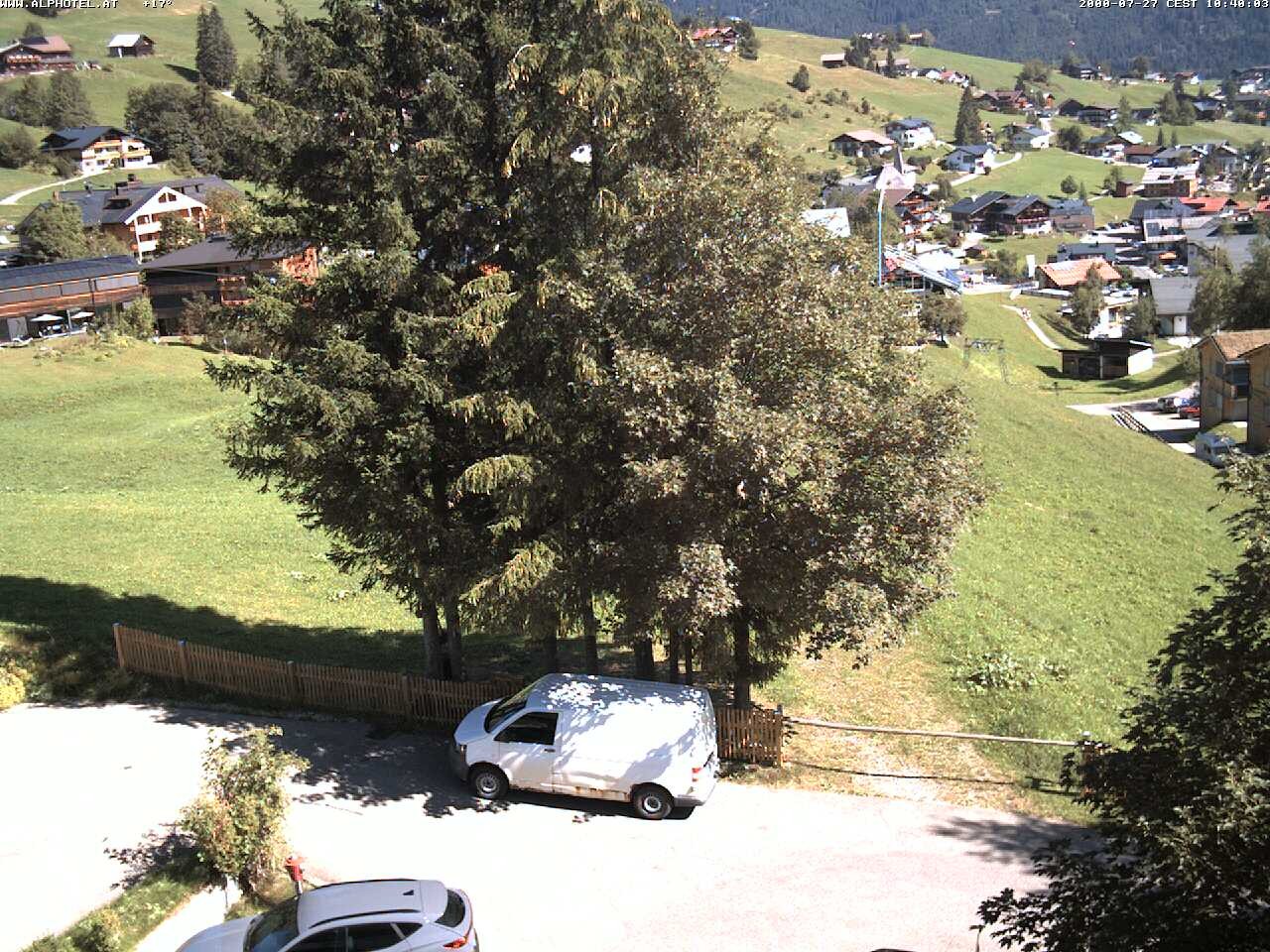 Archived image Webcam Hotel "Alphotel" at Kleinwalsertal