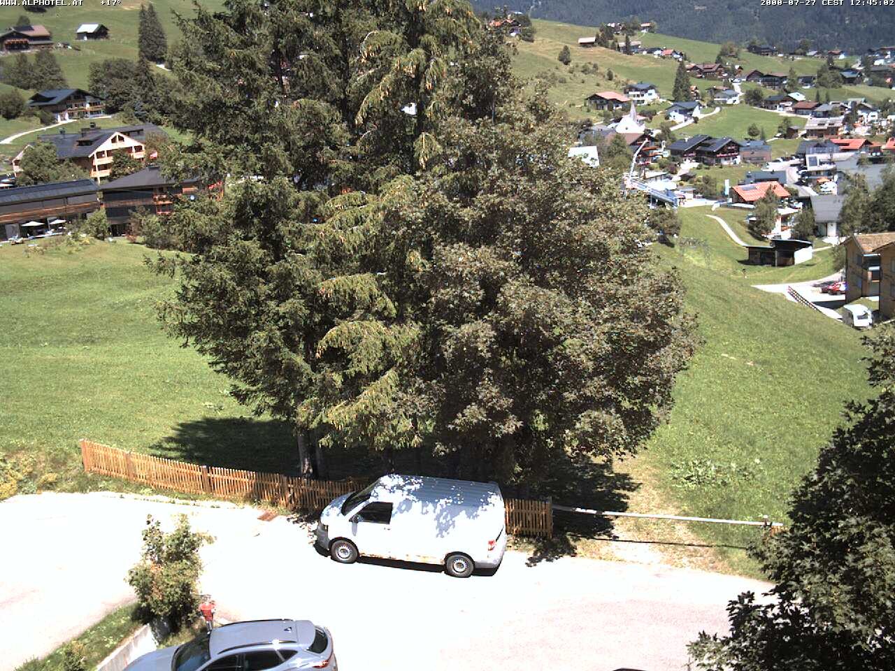 Archived image Webcam Hotel "Alphotel" at Kleinwalsertal