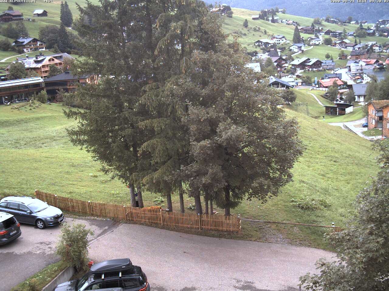 Archived image Webcam Hotel "Alphotel" at Kleinwalsertal