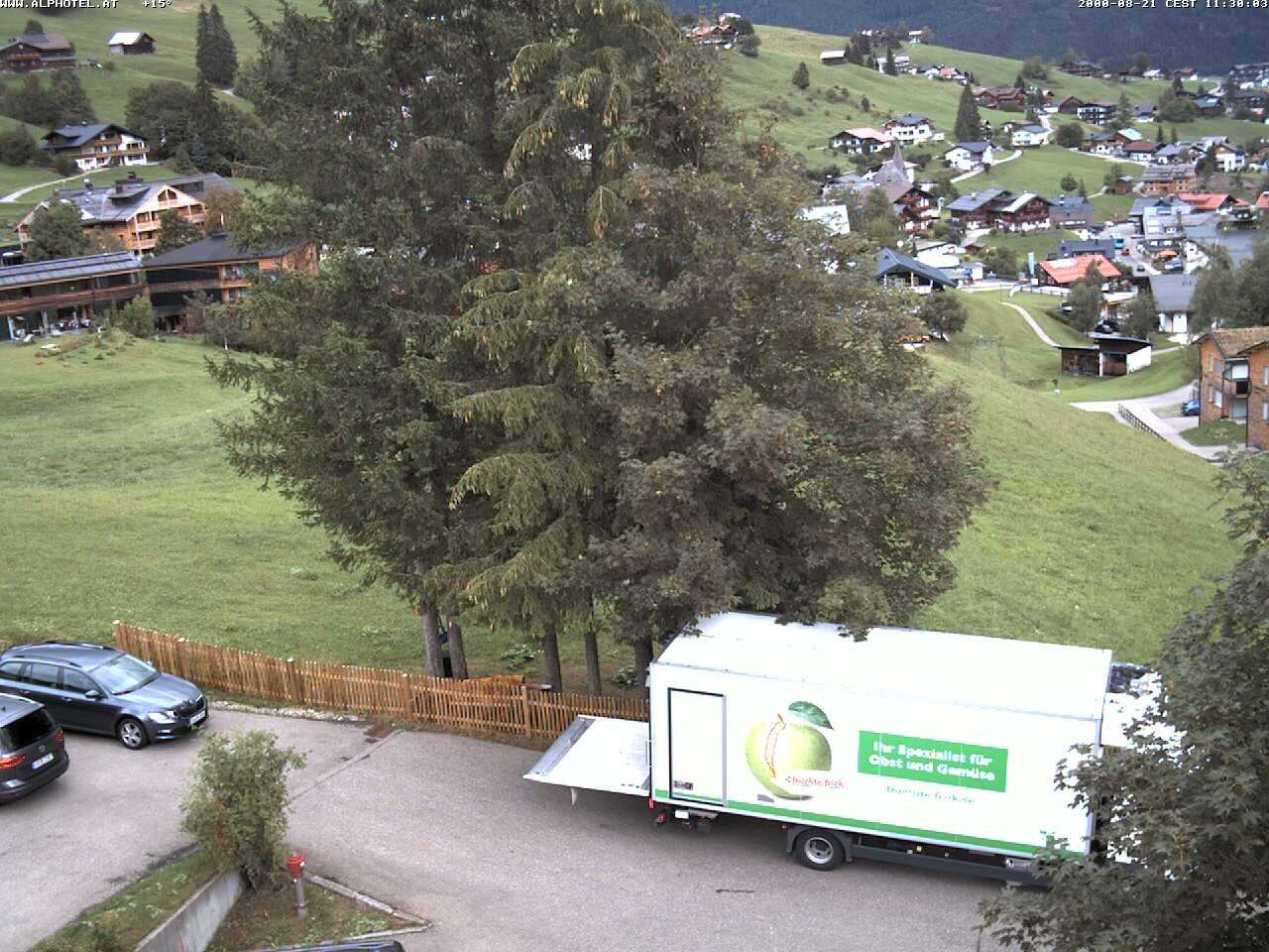 Archived image Webcam Hotel "Alphotel" at Kleinwalsertal