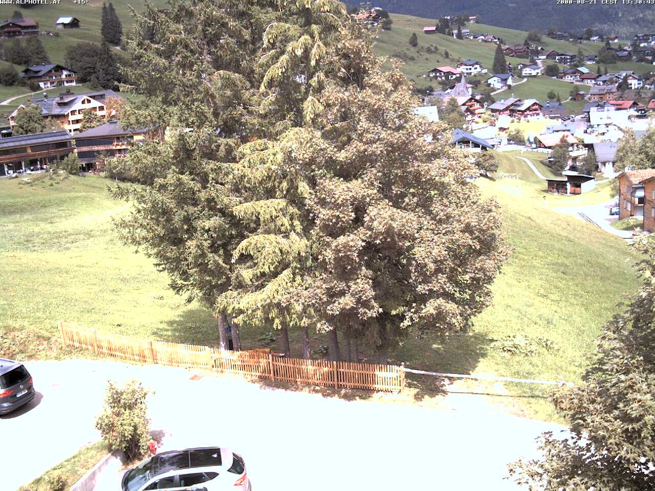 Archived image Webcam Hotel "Alphotel" at Kleinwalsertal