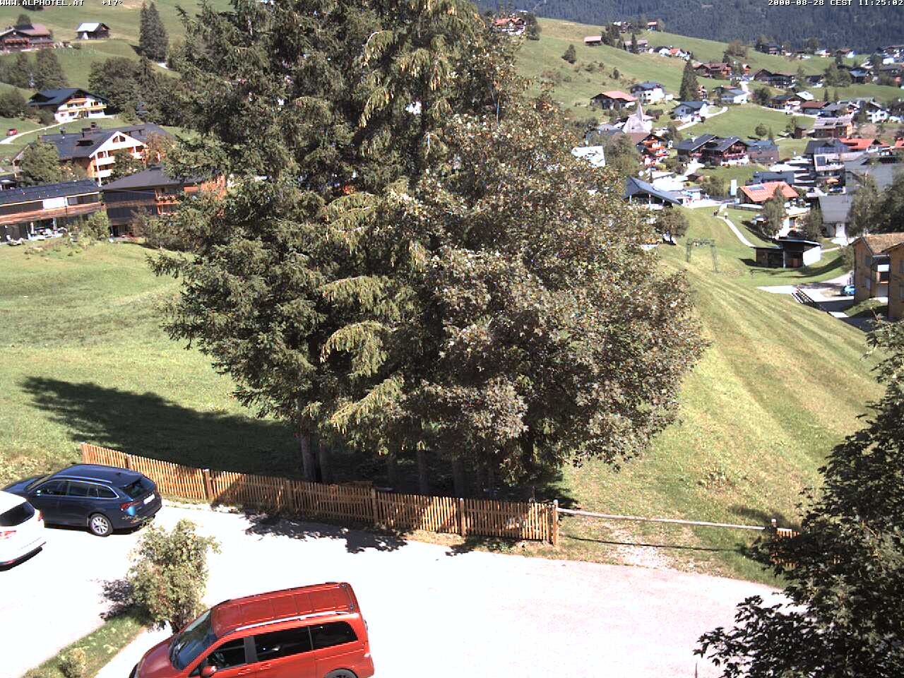 Archived image Webcam Hotel "Alphotel" at Kleinwalsertal