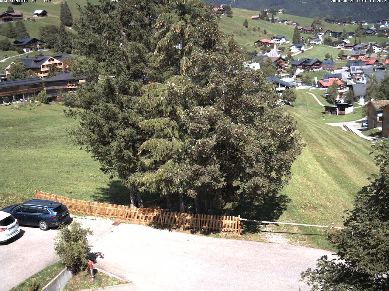 Archived image Webcam Hotel "Alphotel" at Kleinwalsertal