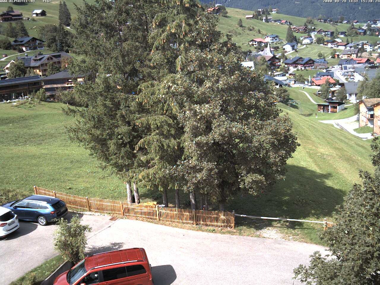 Archived image Webcam Hotel "Alphotel" at Kleinwalsertal
