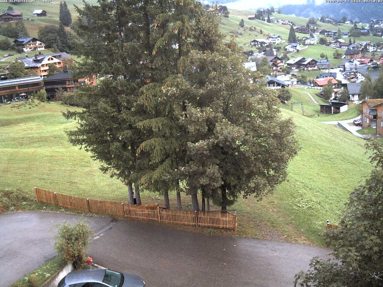 Archived image Webcam Hotel "Alphotel" at Kleinwalsertal