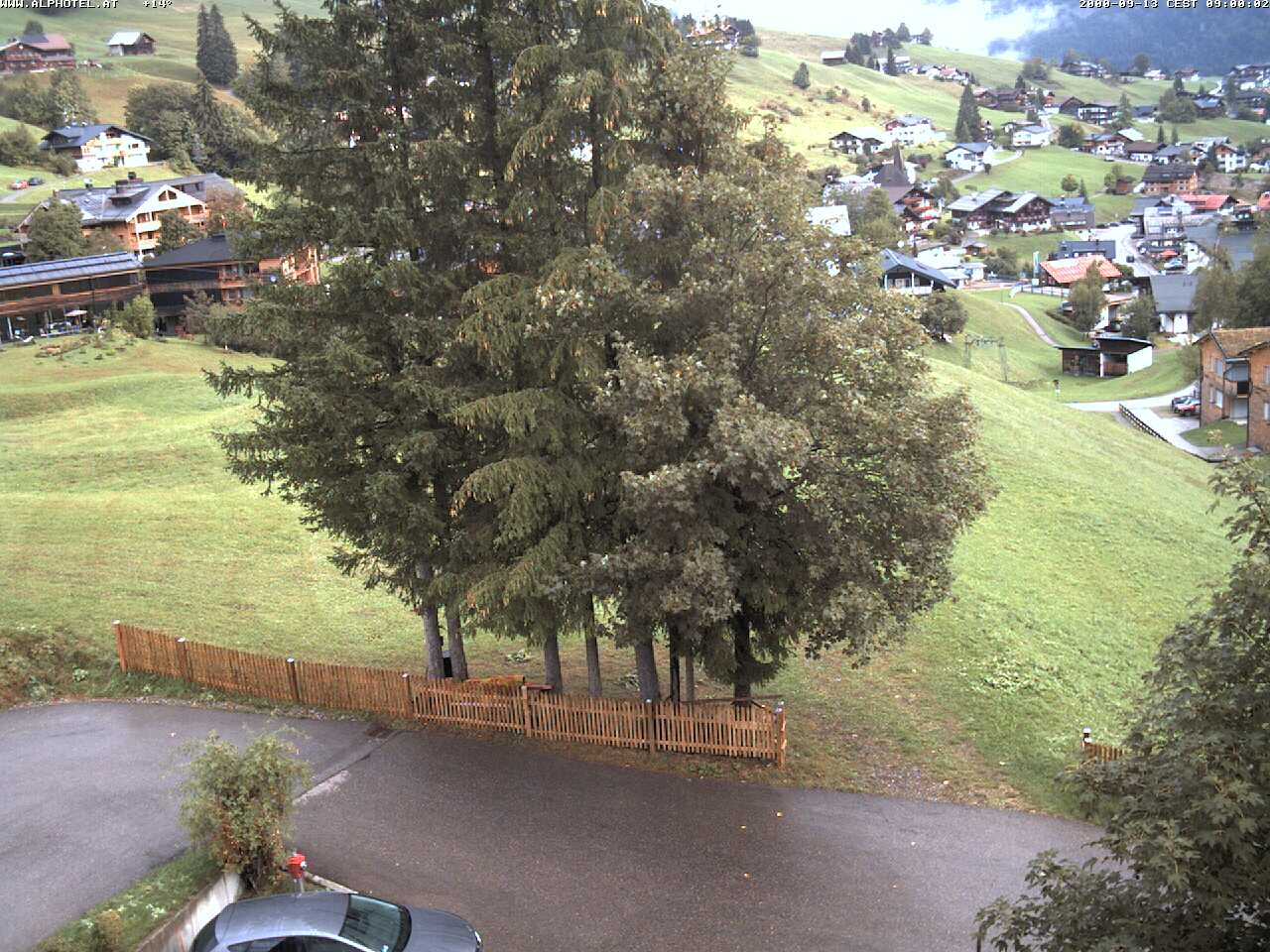 Archived image Webcam Hotel "Alphotel" at Kleinwalsertal
