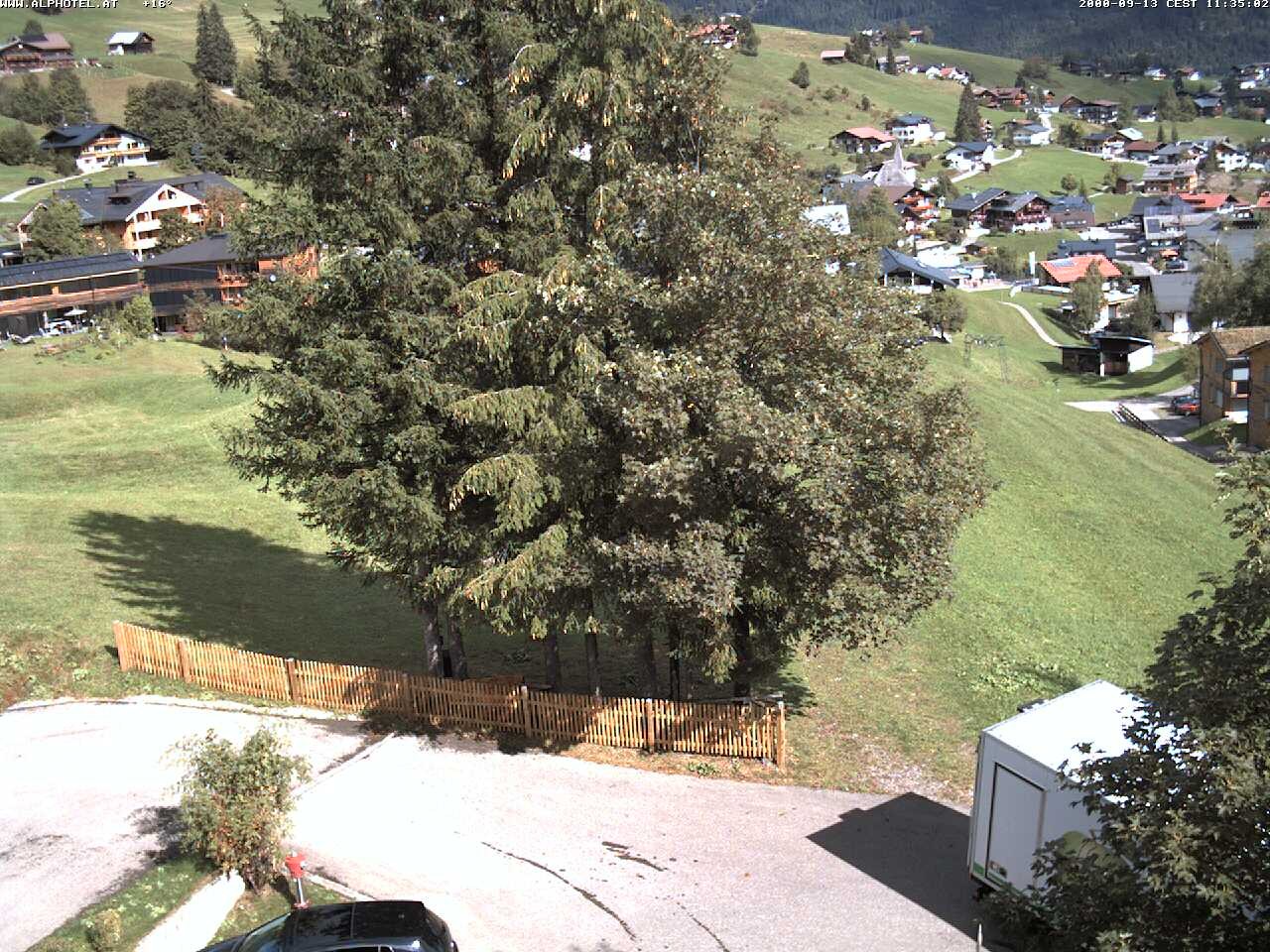 Archived image Webcam Hotel "Alphotel" at Kleinwalsertal