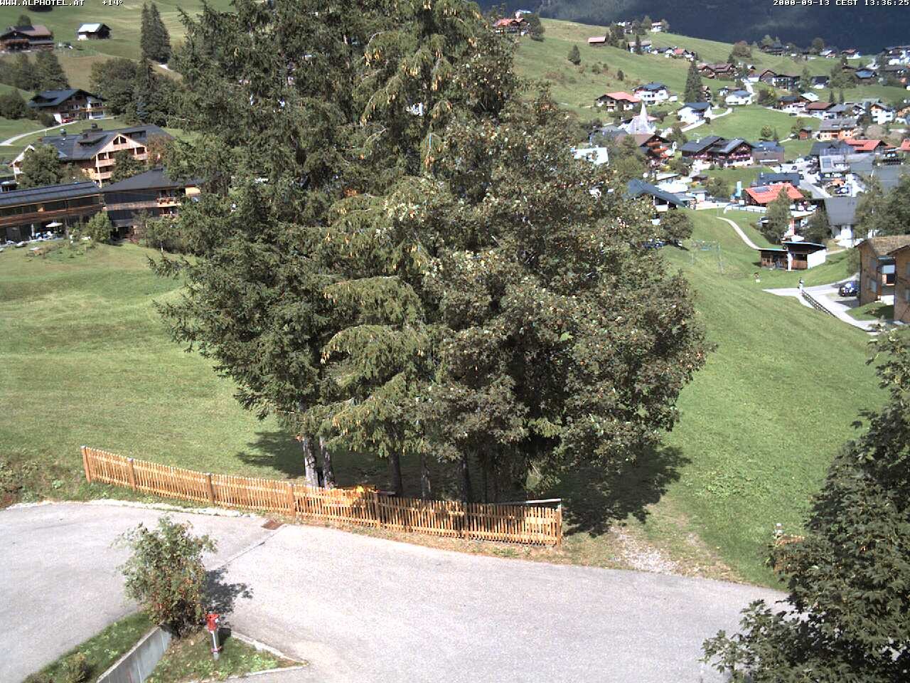 Archived image Webcam Hotel "Alphotel" at Kleinwalsertal