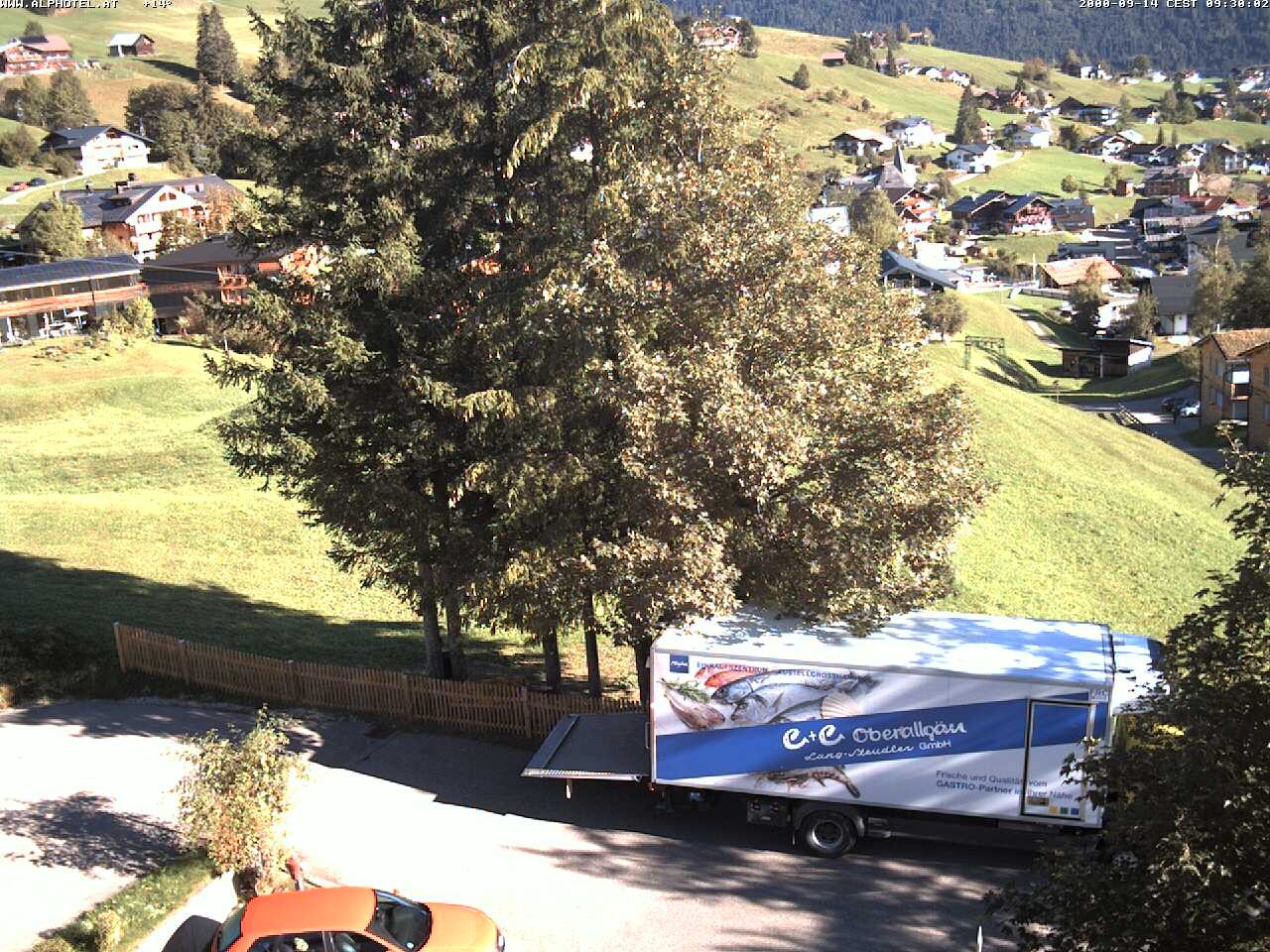 Archived image Webcam Hotel "Alphotel" at Kleinwalsertal