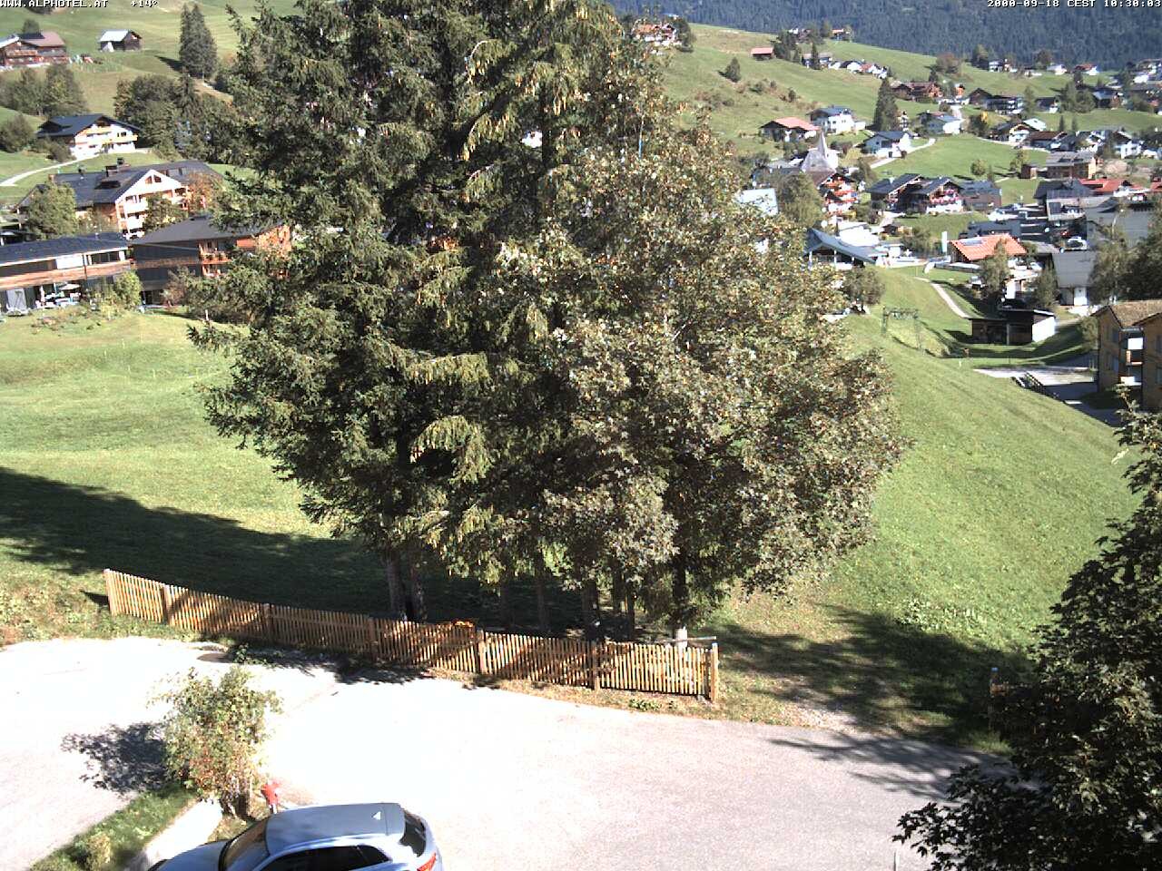 Archived image Webcam Hotel "Alphotel" at Kleinwalsertal