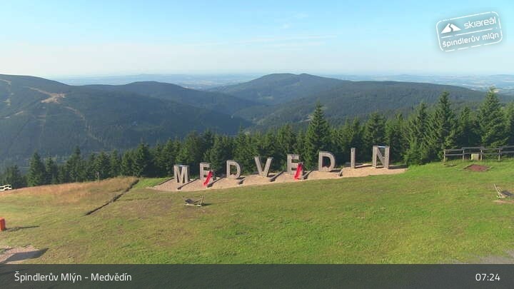 Archived image Webcam Špindlerův Mlýn - Medvědín