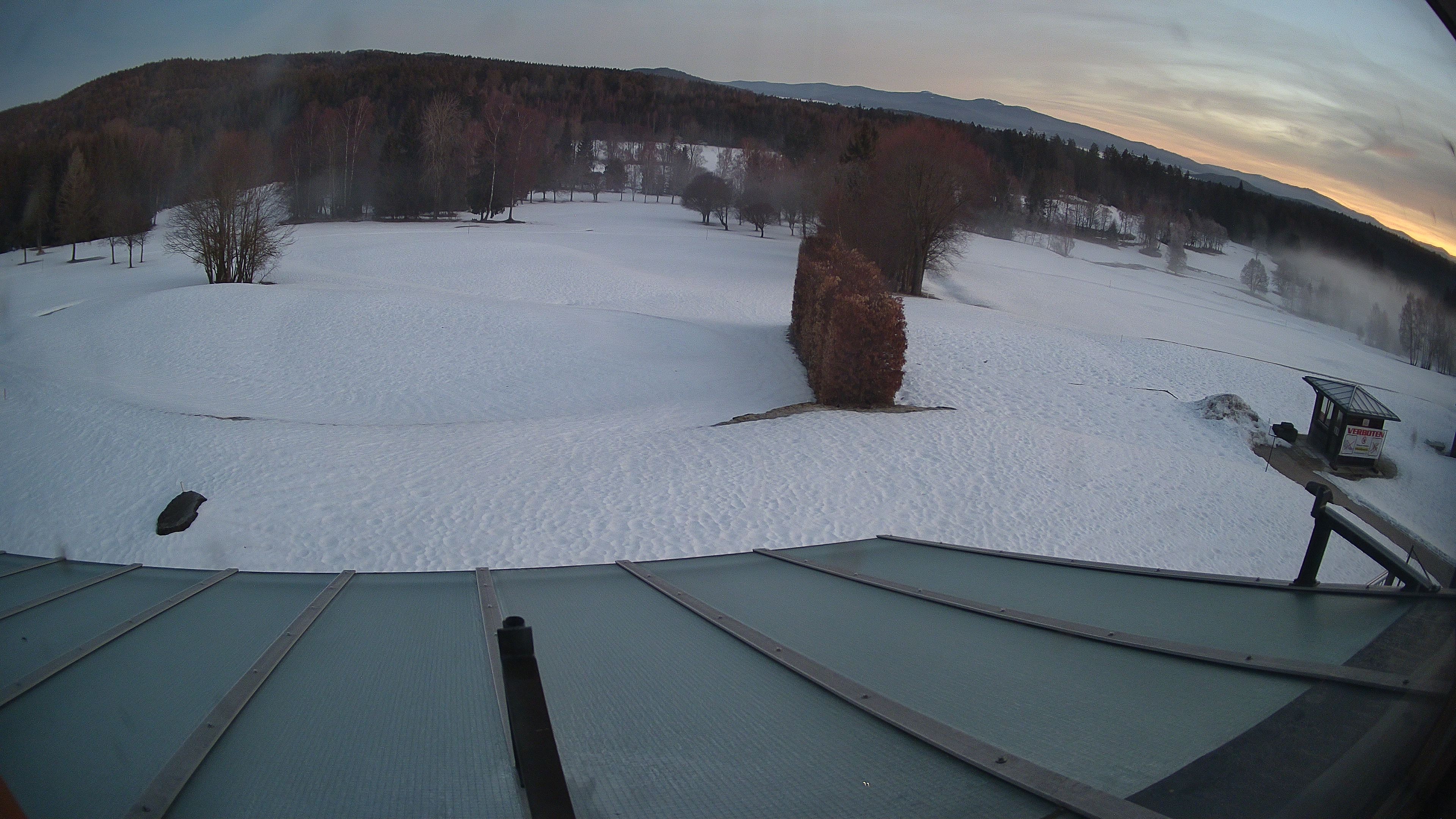 Archived image Webcam Golf Course Deggendorf