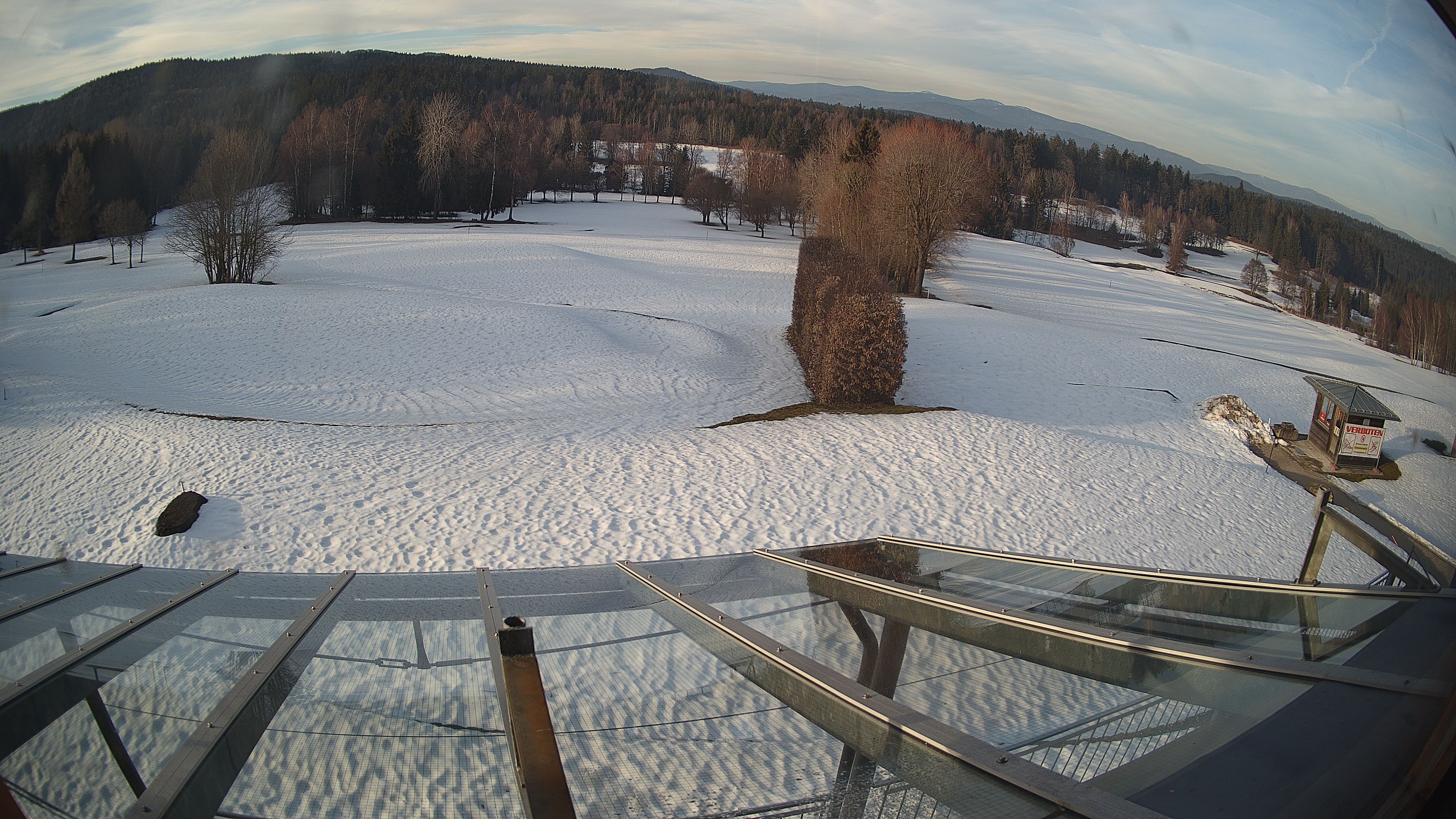 Archived image Webcam Golf Course Deggendorf