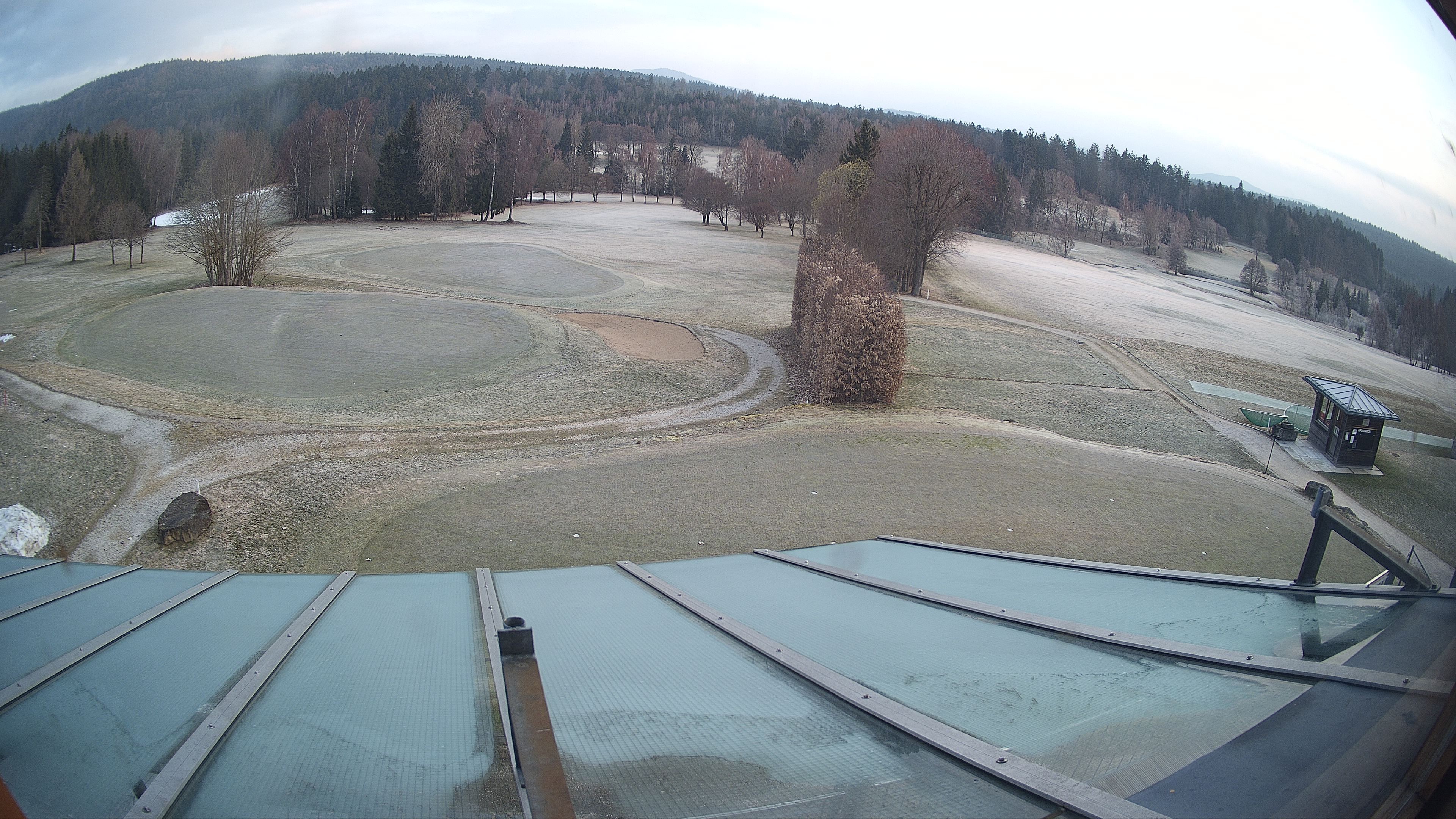 Archived image Webcam Golf Course Deggendorf