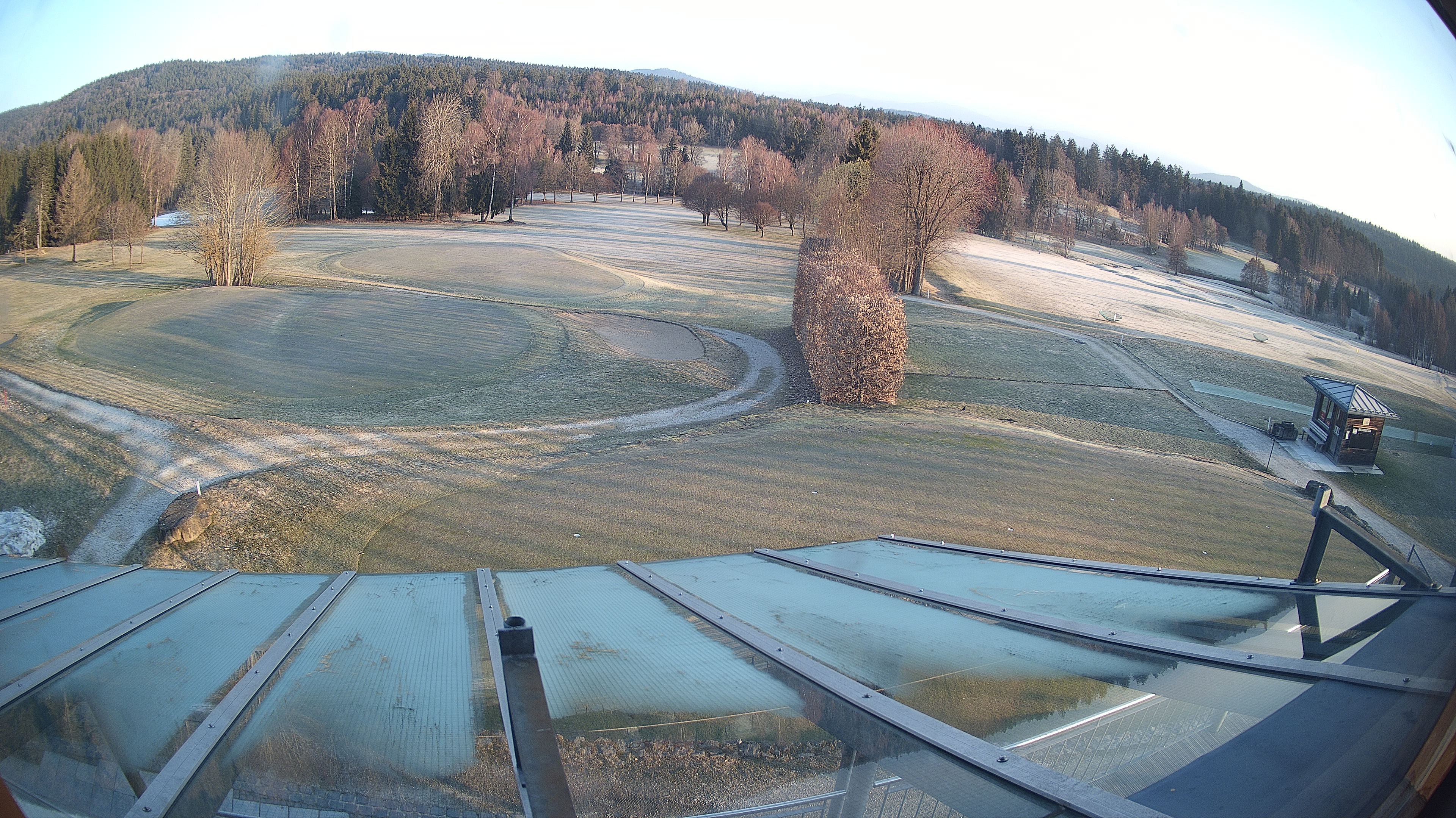 Archived image Webcam Golf Course Deggendorf