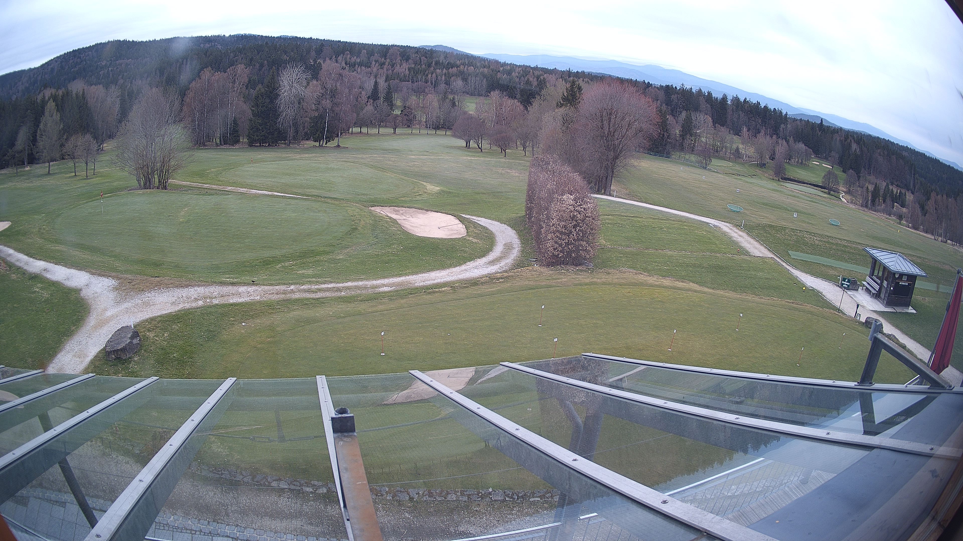 Archived image Webcam Golf Course Deggendorf