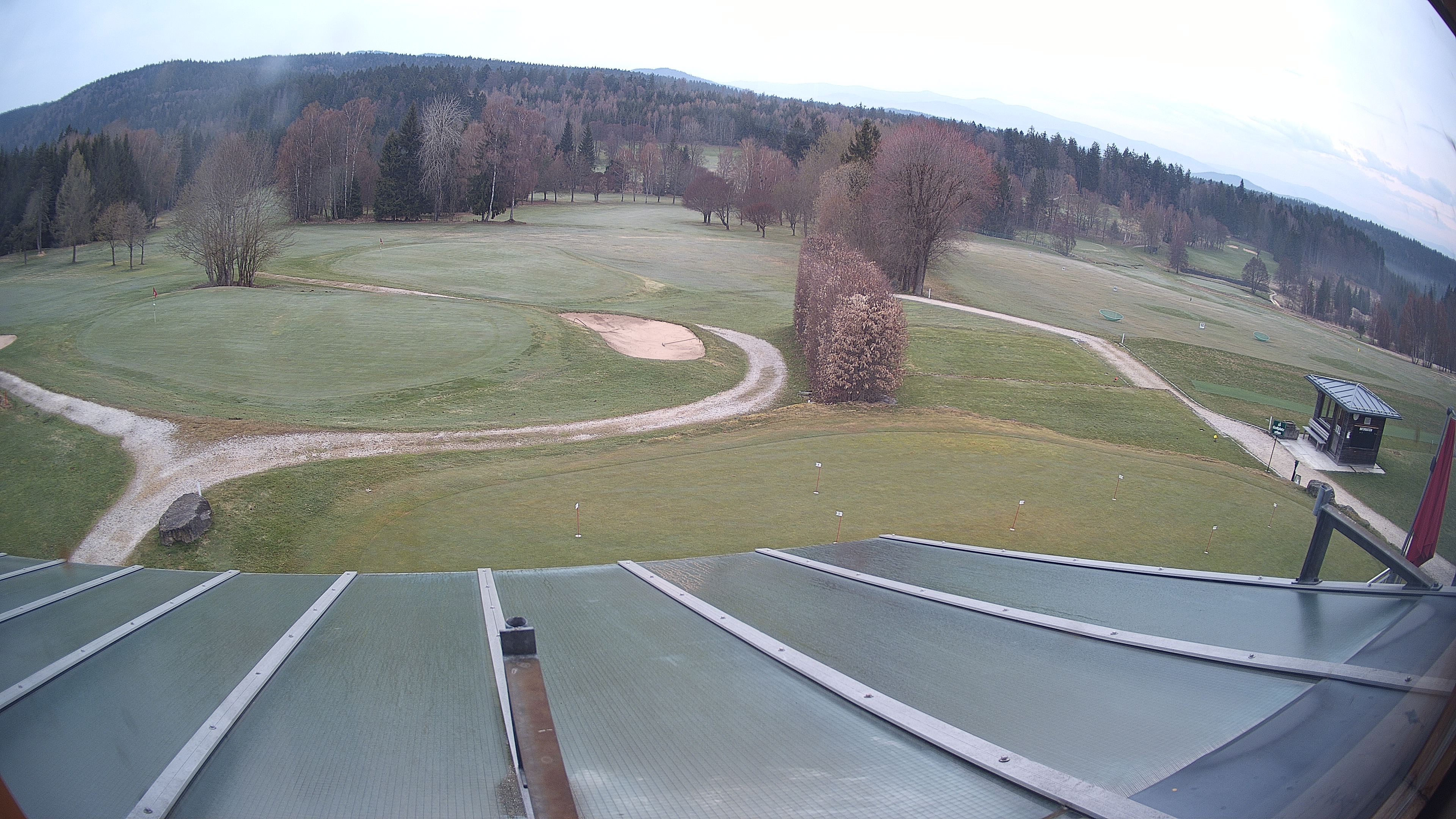 Archived image Webcam Golf Course Deggendorf