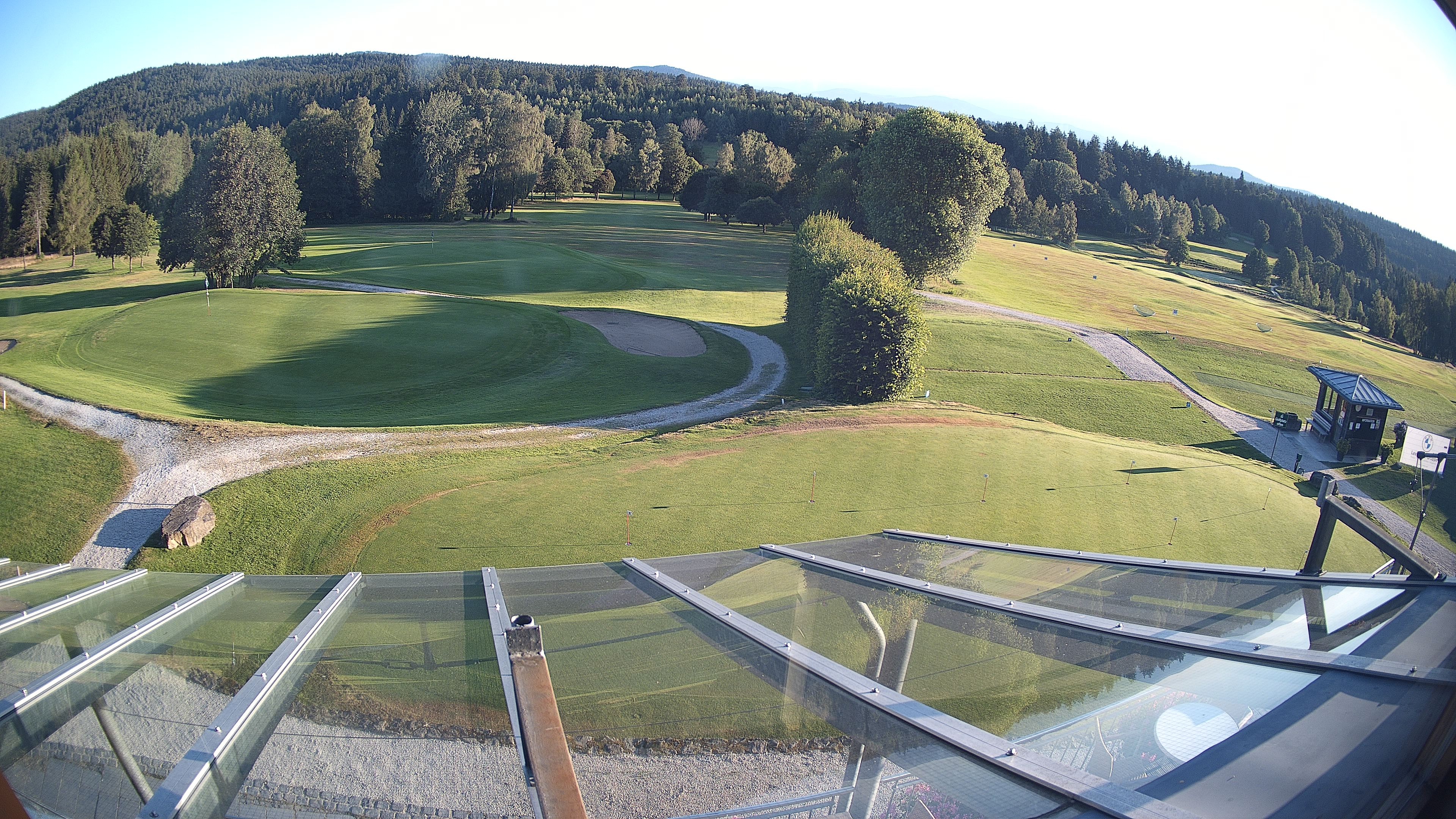 Archived image Webcam Golf Course Deggendorf