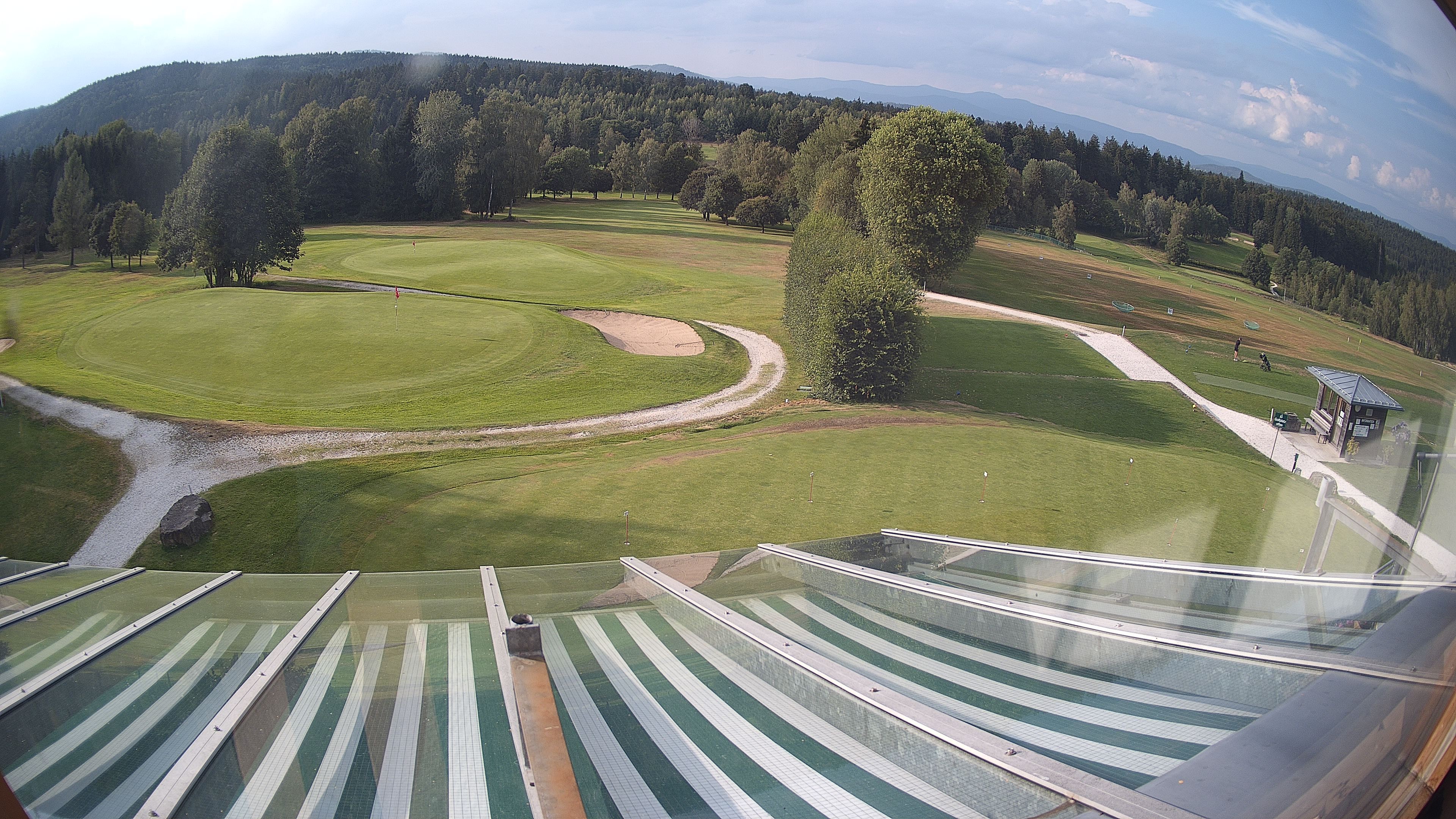 Archived image Webcam Golf Course Deggendorf