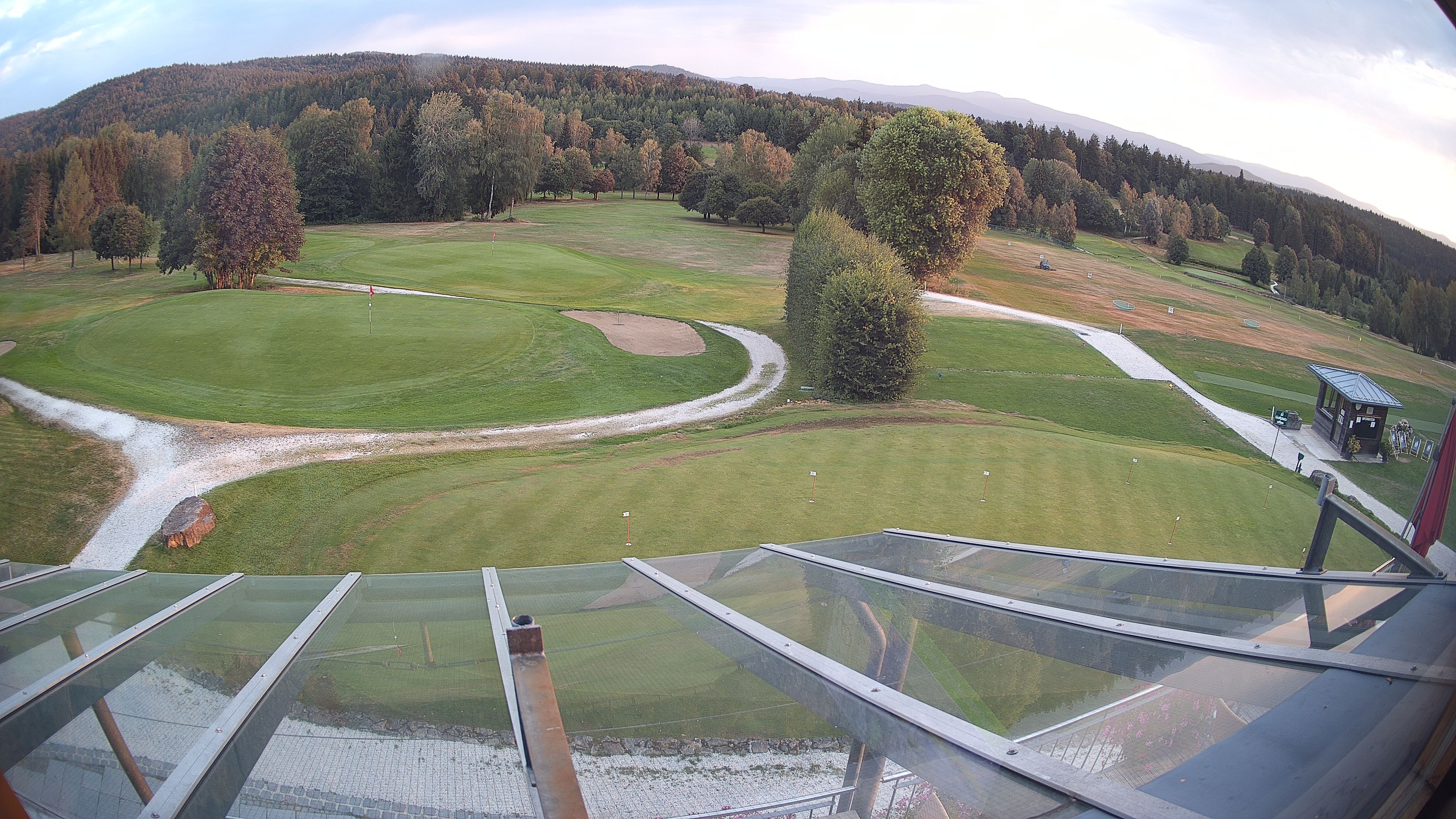 Archived image Webcam Golf Course Deggendorf
