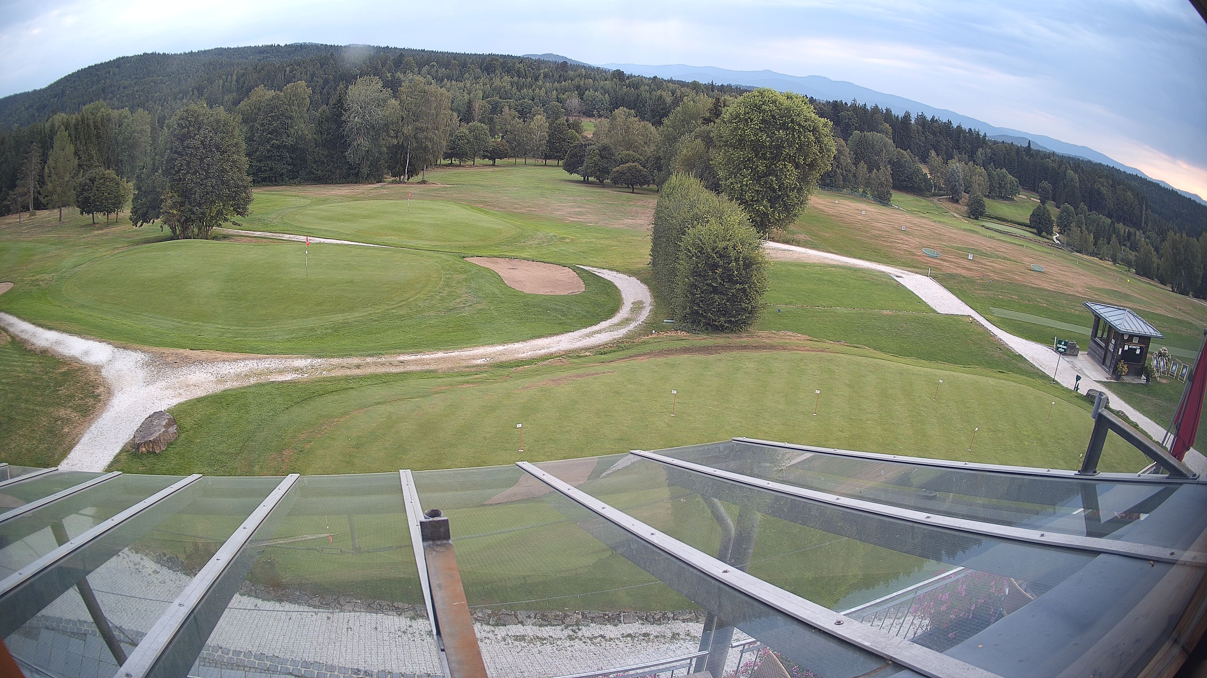 Archived image Webcam Golf Course Deggendorf