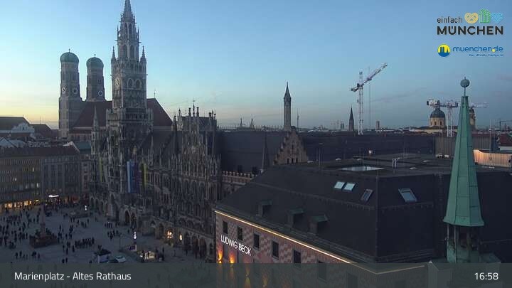 Archived image Webcam Marienplatz Munich, Bavaria