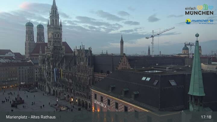 Archiv Foto Webcam Marienplatz München - Altes Rathaus
