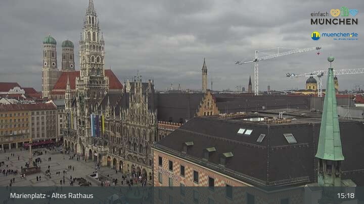 Archiv Foto Webcam Marienplatz München - Altes Rathaus