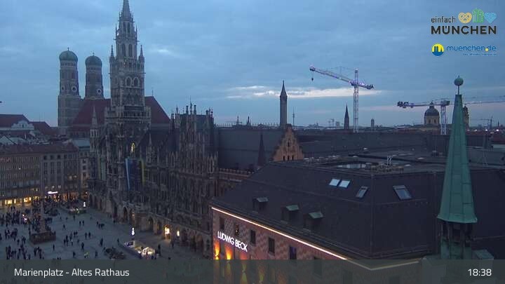 Archived image Webcam Marienplatz Munich, Bavaria