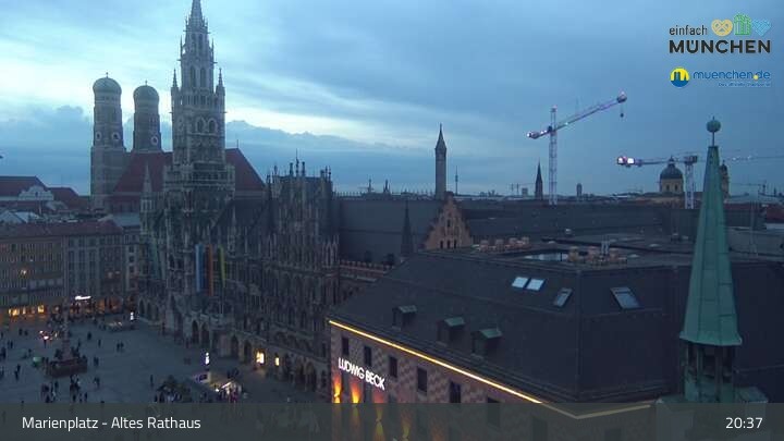 Archiv Foto Webcam Marienplatz München - Altes Rathaus