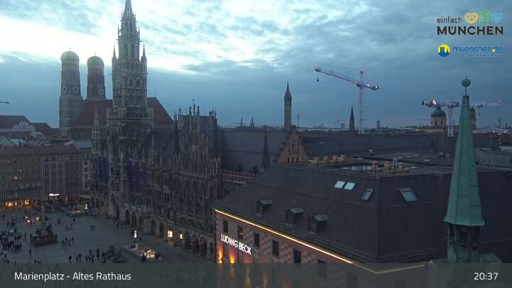 Archiv Foto Webcam Marienplatz München - Altes Rathaus