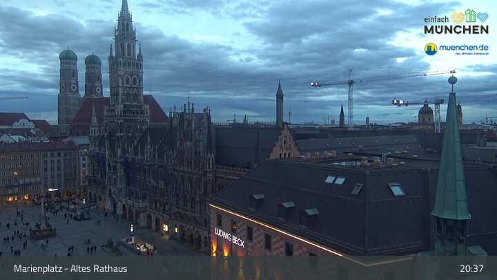 Archiv Foto Webcam Marienplatz München - Altes Rathaus