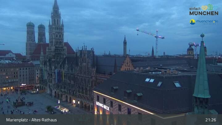 Archiv Foto Webcam Marienplatz München - Altes Rathaus
