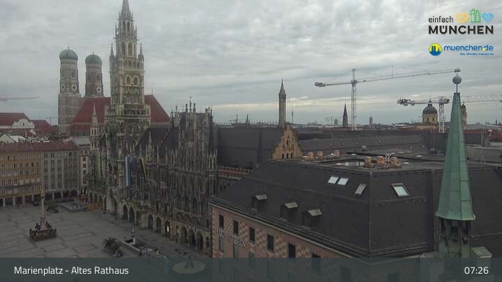 Archiv Foto Webcam Marienplatz München - Altes Rathaus