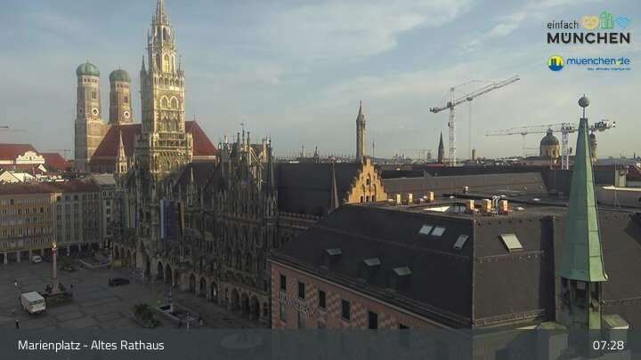 Archiv Foto Webcam Marienplatz München - Altes Rathaus