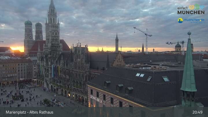 Archiv Foto Webcam Marienplatz München - Altes Rathaus