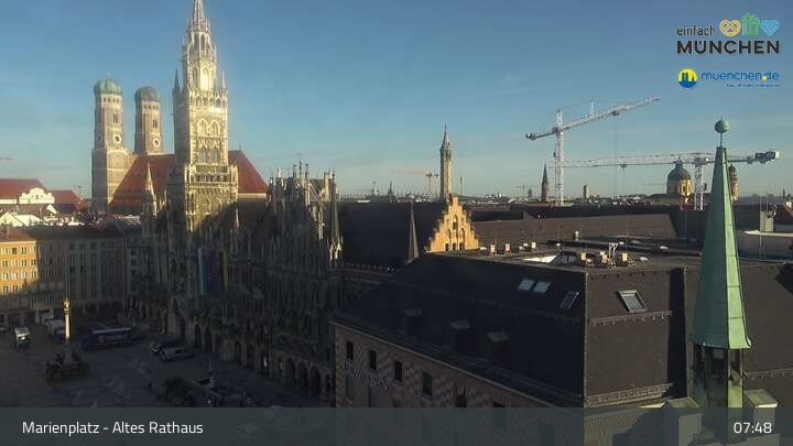 Archiv Foto Webcam Marienplatz München - Altes Rathaus