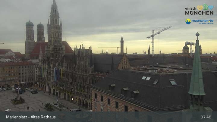 Archiv Foto Webcam Marienplatz München - Altes Rathaus